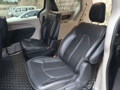 Chrysler Grand Voyager PHEV 2019, 27799 км, за 148888.57 CNY - фото 18