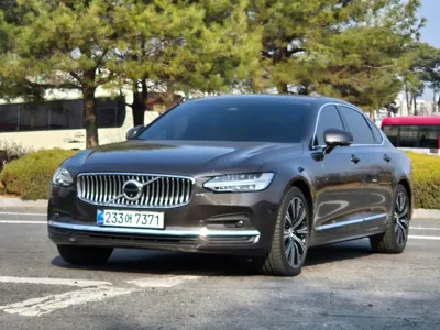 Volvo S90 · 2024 год