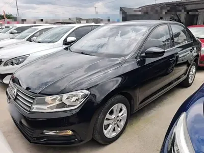 Volkswagen Santana 2017, 139900 км, за 22100 CNY