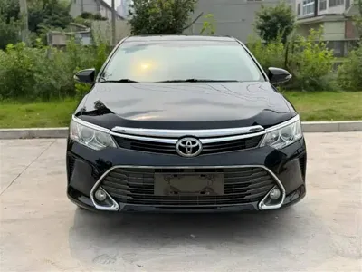 Toyota Camry · 2015 год