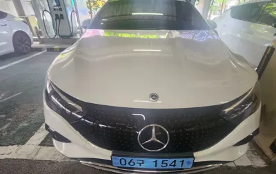 Mercedes-Benz EQE · 2023 год