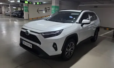 Toyota RAV4 · 2024 год