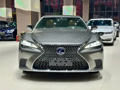 Lexus LS 2022, 30000 км, за 398000 CNY