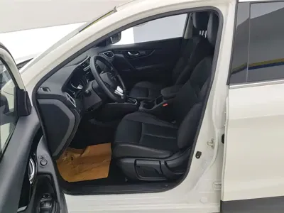 Nissan Qashqai 2023, 88600 км, за 71800 CNY - фото 9