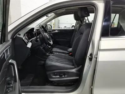 Volkswagen Tiguan L 2022, 93300 км, за 87899 CNY - фото 10