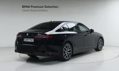 BMW 5-Series 2025, 11369 км, за 61000000 KRW