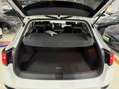 Volkswagen T-Roc 2023, 31000 км, за 121800 CNY - фото 12