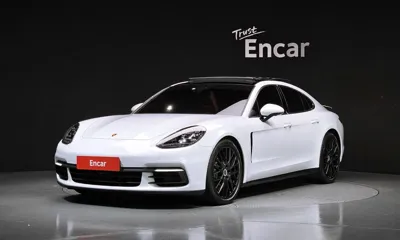 Porsche Panamera · 2018 год