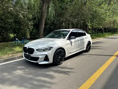 BMW 1 Series · 2022 год
