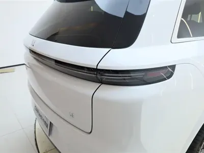 Li Auto Li L8 2026, 9000 км, за 278800 CNY