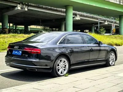 Audi A8 2017, 200000 км, за 138000 CNY