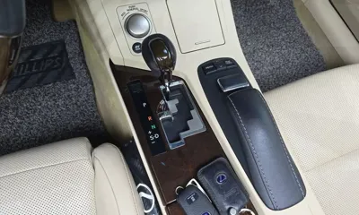 Lexus ES 2013, 107519 км, за 14990000 KRW - фото 9