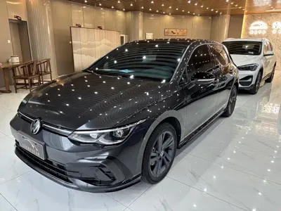 Volkswagen Golf · 2023 год