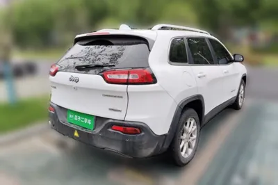 Jeep Cherokee 2016, 91400 км, за 48333.56 CNY - фото 6