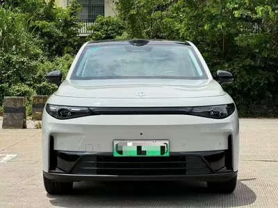 Leapmotor Leapmotor C10 2025, 9000 км, за 119800 CNY