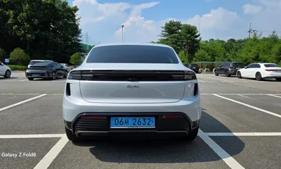 Porsche Macan 2025, 21000 км, за 117000000 KRW