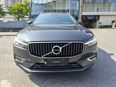 Volvo XC60 2021, 97000 км, за 117200 CNY