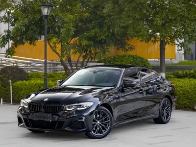 BMW 3 Series 2022, 32000 км, за 138000 CNY