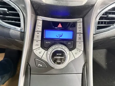 Hyundai Avante 2013, 152419 км, за 3200000 KRW - фото 11