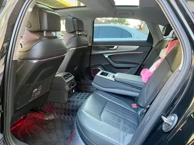 Audi A6L 2022, 43000 км, за 229800 CNY