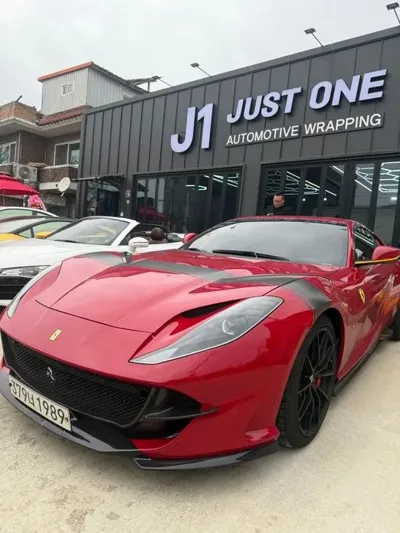 Ferrari 812 · 2019 год