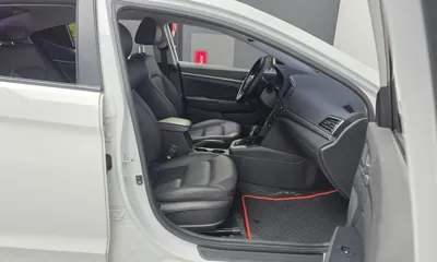 Hyundai Avante 2018, 122369 км, за 8800000 KRW - фото 12