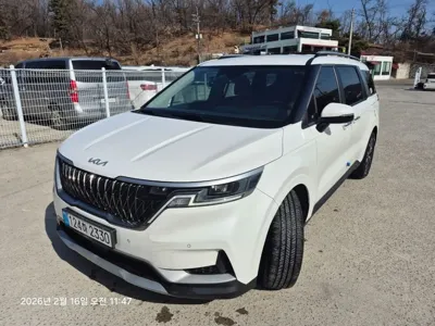 Kia Canival · 2023 год