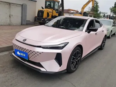 Changan UNI-V iDD · 2024 год