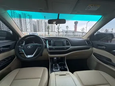 Toyota Highlander 2017, 95000 км, за 86800 CNY - фото 5