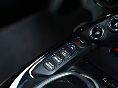 Aston Martin V8 Vantage 2024, 14100 км, за 1358000 CNY - фото 48