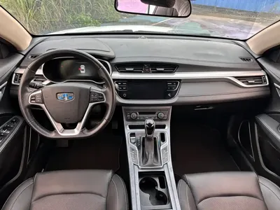 Geely Emgrand 2018, 90000 км, за 22799 CNY - фото 9