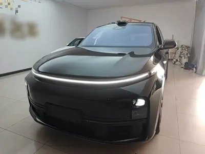 Li Auto Li L7 · 2025 год