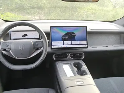 Leapmotor 零跑Lafa5 2025, 9900 км, за 92000 CNY - фото 12
