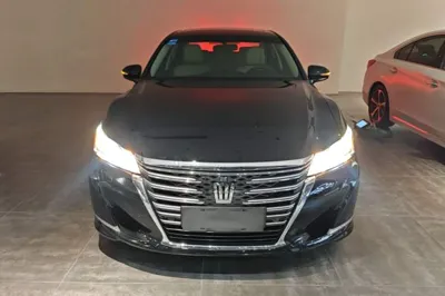 Toyota Crown 2015, 119300 км, за 115651.11 CNY - фото 2