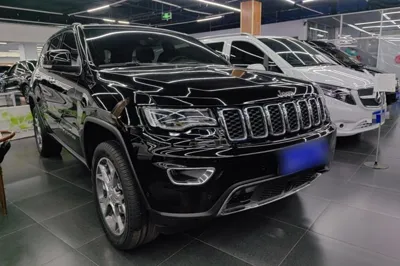 Jeep Grand Cherokee 2021, 45800 км, за 219246.42 CNY