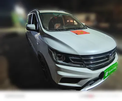 SWM X3 2017, 32600 км, за 30624.85 CNY