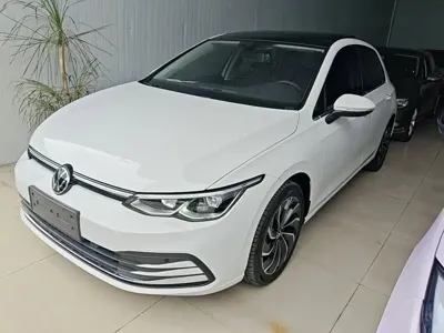 Volkswagen Golf · 2024 год