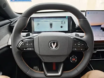 Changan UNI-V 2025, 6000 км, за 98800 CNY - фото 11