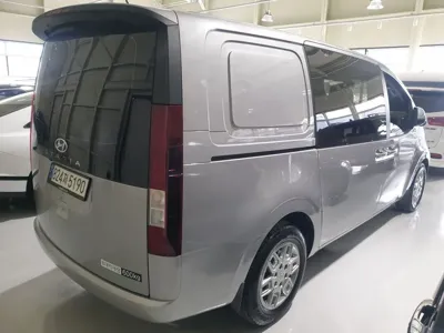 Hyundai Staria 2023, 57208 км, за 25900000 KRW