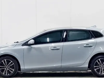 Volvo V40 2016, 119000 км, за 30299 CNY - фото 7