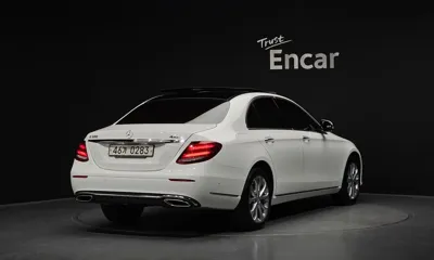 Mercedes-Benz E-Class 2017, 65255 км, за 22300000 KRW