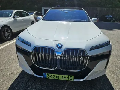 BMW i7 2026, 5400 км, за 130000000 KRW - фото 3