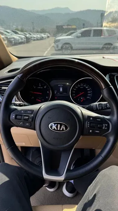 Kia Canival 2020, 70000 км, за 21300000 KRW - фото 12