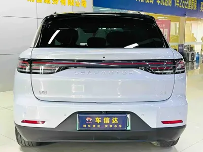 Leapmotor Leapmotor C11 2025, 13000 км, за 126800 CNY