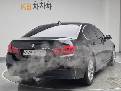 BMW 5-Series 2011, 220000 км, за 3700000 KRW
