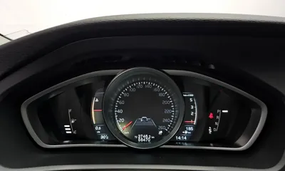 Volvo V40 2015, 56470 км, за 11300000 KRW - фото 8