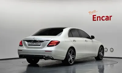 Mercedes-Benz E-Class 2017, 68313 км, за 18900000 KRW