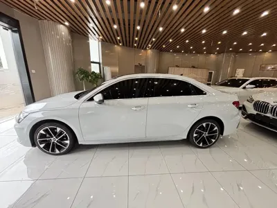 Audi A3 2022, 33000 км, за 151800 CNY