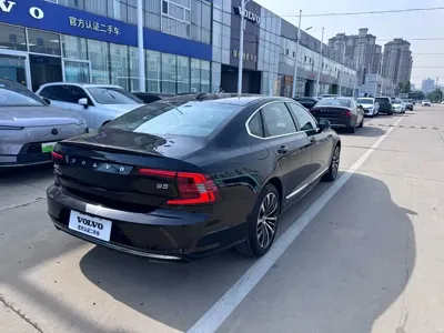 Volvo S90 2024, 39200 км, за 168800 CNY