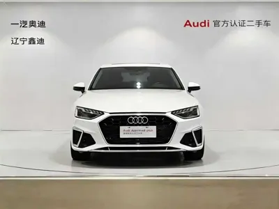 Audi A4L 2020, 92800 км, за 119800 CNY